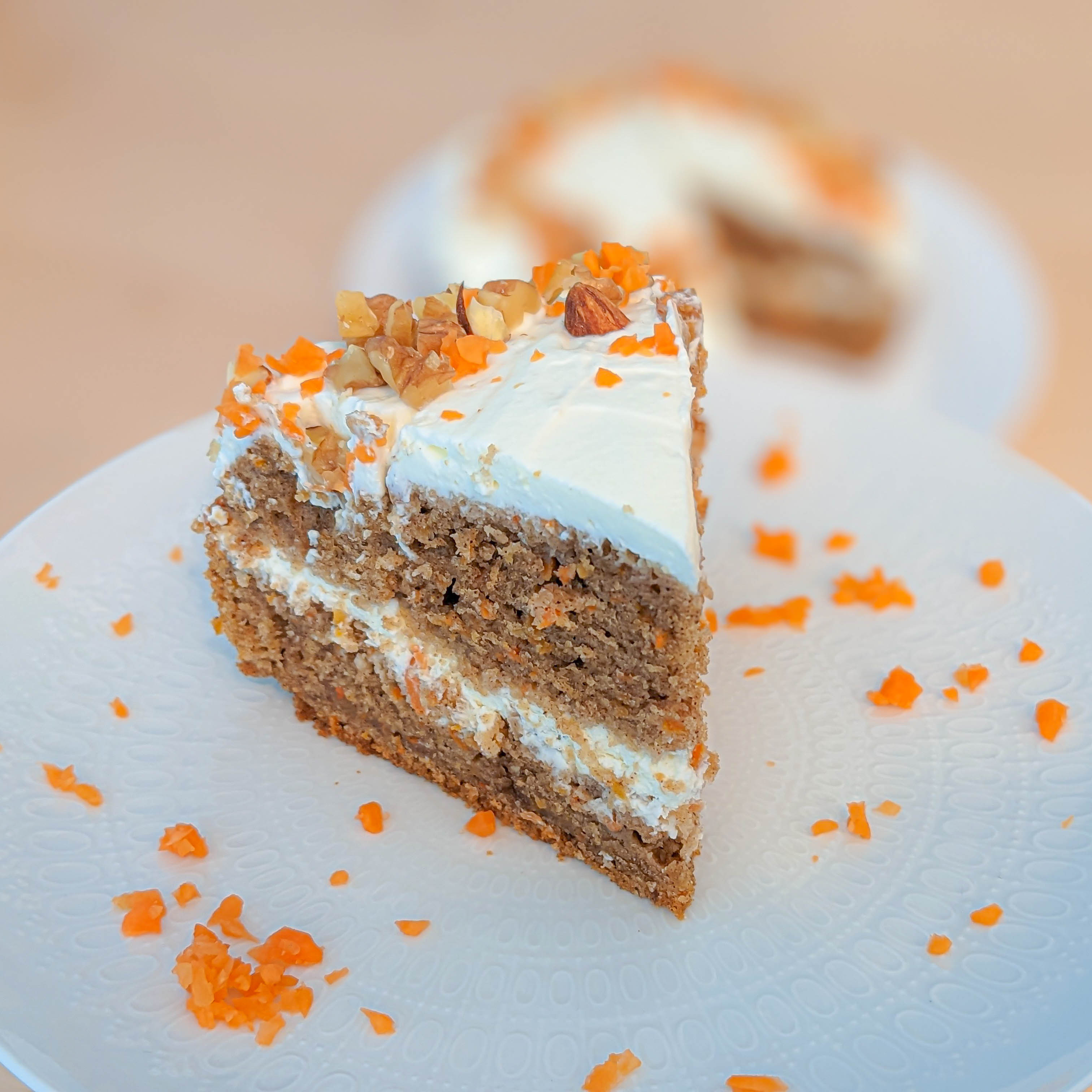 Kuchen, Moehre, Sahne, Quark Kuchen im Siegen Cafe